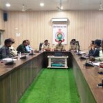 त्योहारी सीजन में बैंक सुरक्षा पर फोकस, बैंक सुरक्षा को लेकर पुलिस और बैंक प्रतिनिधियों की कंट्रोल रूम में हुई अहम बैठक