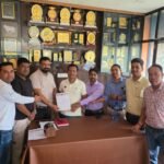 TET के मुद्दे पर समग्र शिक्षक फेडरेशन ने सौंपा ज्ञापन, सांसद ने शासन स्तर पर समाधान का दिया आश्वासन