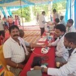बी.एस. फाउंडेशन द्वारा नवापारा टेंडा में निःशुल्क स्वास्थ्य शिविर का आयोजन, करीब 300 मरीजों की हुई जांच